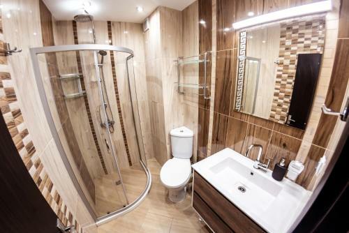 Bright 1bdr Apartment With A Balcony
