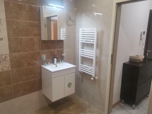 Lovely 1 Bedroom Apartment With Free Parking