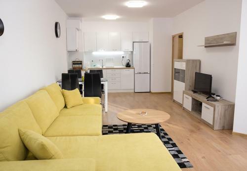 Apartamento ? Moderno ? 1 -bedroom With Parking & Patio