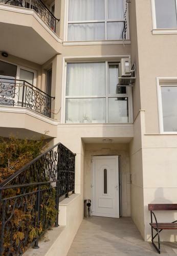 Apartamento ? Moderno ? 1 -bedroom With Parking & Patio