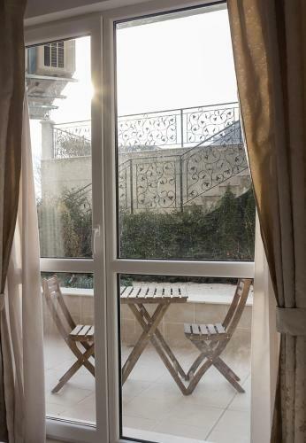 Apartamento ? Moderno ? 1 -bedroom With Parking & Patio