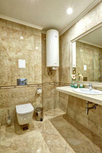 Luxury Center Apartments