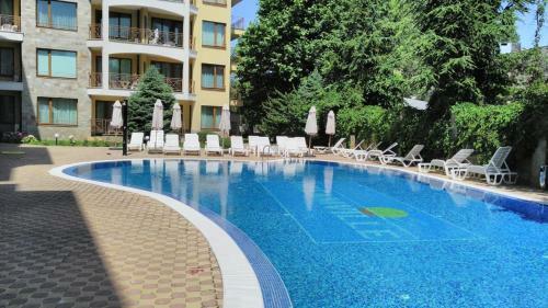 Golden Dreams Apartment