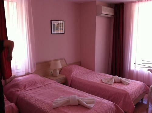 Hostal Vila Nami