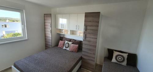 New! Big Luxury Apartment With Pool And Sea View