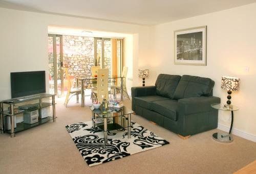 Alderman Apartments Cotham Lawn