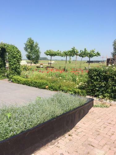 Bed & Breakfast De Hoeksesluis