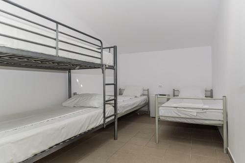 Hostel Ghimbav Airport