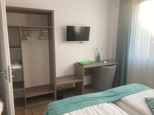 Hostal Sim House