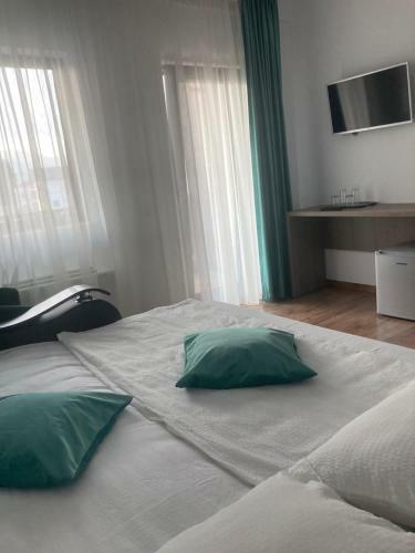 Hostal Sim House