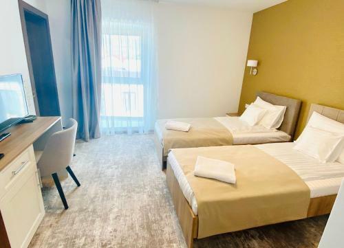 Hotel River