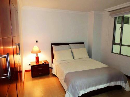 Apartamento Amoblado Pasto + Directv Gold + Internet 10 Gb, Cerca A Unicentro