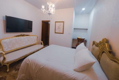 Hotel Salamina Highs