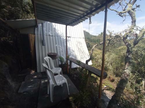 Caba�as El Paraiso Sesquile