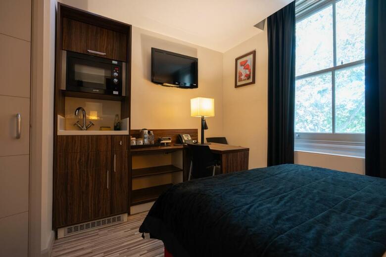 Hotel Simply Rooms & Suites