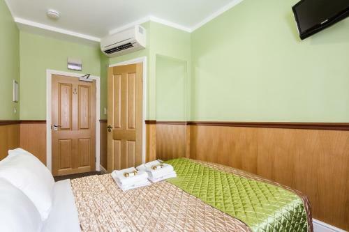 Hostal Gower House Hotel