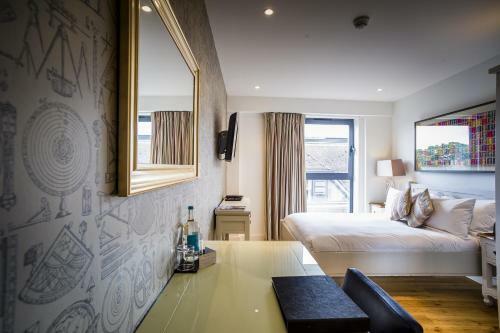 The Varsity Hotel & Spa