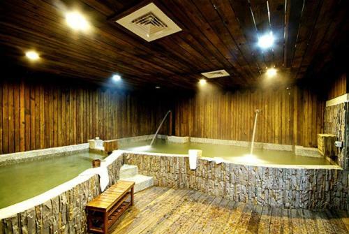 Victoria Hotspring Resort