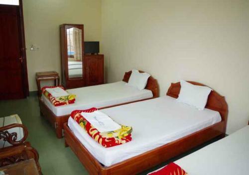 8-3 Hotel