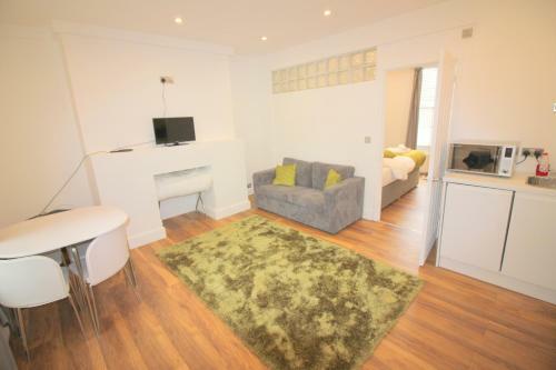 Regency House Apartments