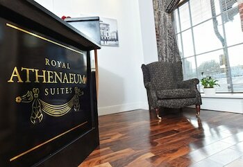 Apartamento Royal Athenaeum Suites