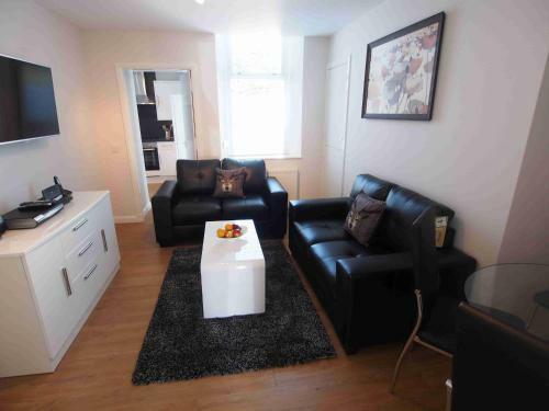 Apl Apartments