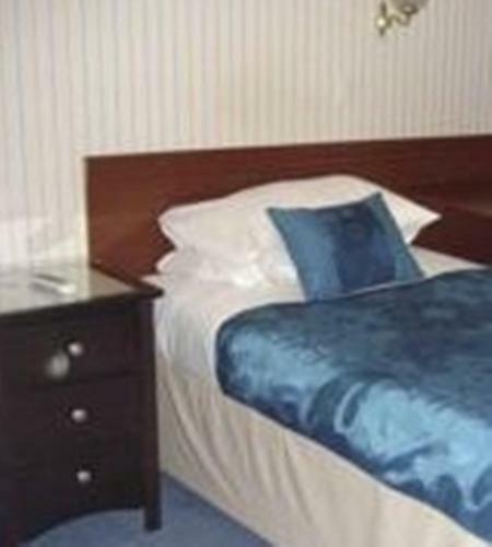 Hostal Bridge Guest House