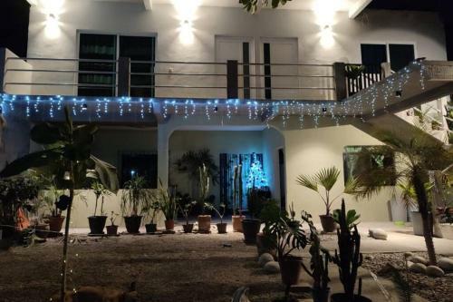 Apartamento A Media Cuadra Del Parque Central-huatulco