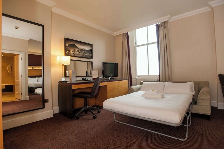 Doubletree By Hilton Dunblane Hydro Hotel