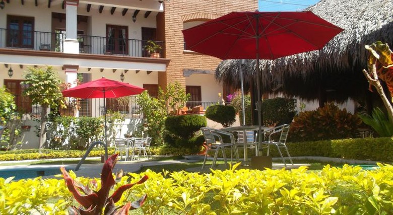 Hotel La Casa De Adobe