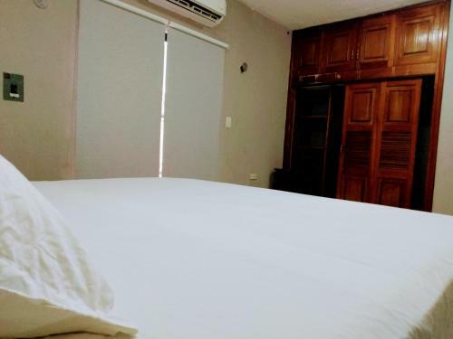 Hostal Casa Ixchel - Private Parking, A/c, Wifi, Hot Water, A/c