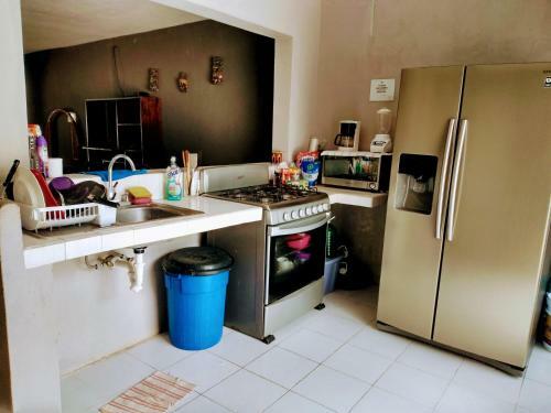 Hostal Casa Ixchel - Private Parking, A/c, Wifi, Hot Water, A/c