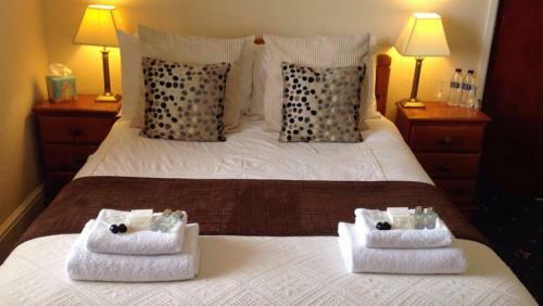 Hostal The Bay Guest House