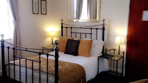 Hostal The Bay Guest House