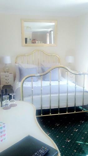 Hostal The Bay Guest House