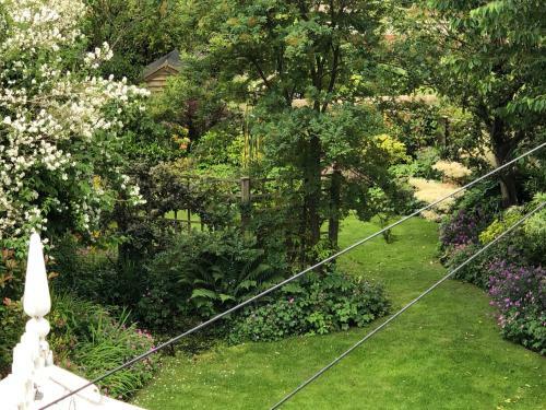 Hostal Ashdene House