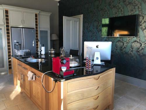 Bed & Breakfast Claremont House