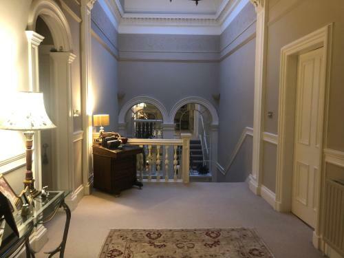 Bed & Breakfast Claremont House