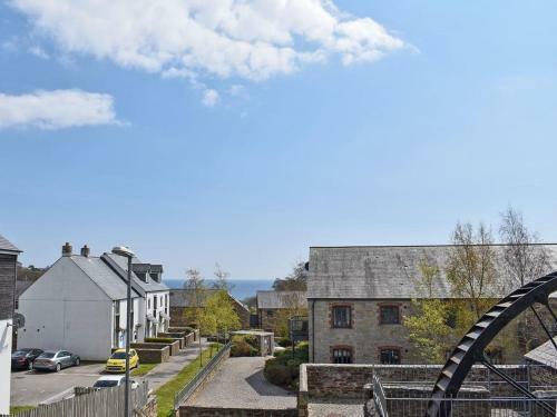 9 Waterwheel Apartment