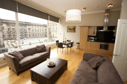 Burnets Apartments
