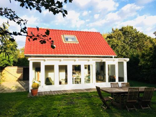 Lovely Beachhouse In Ouddorp