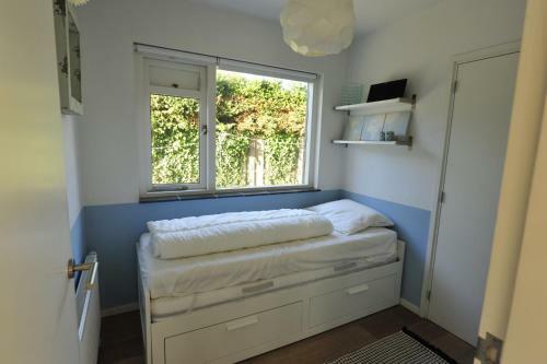 Lovely Beachhouse In Ouddorp
