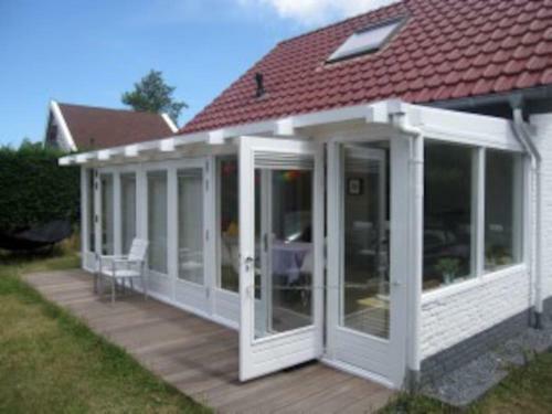 Lovely Beachhouse In Ouddorp