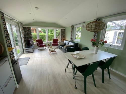 Voorjaarsspecial - Sfeervol Chalet Het Veluws Puttertje