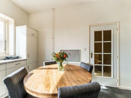 Spacious Farmhouse In Silvolde With Garden