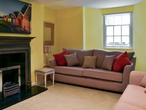 Twin Bays House