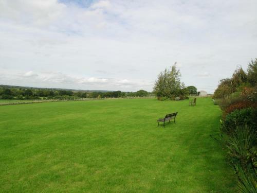 Abbotts Ball Farm