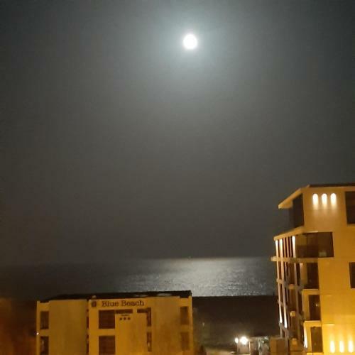 Summerland Sea View Apartment