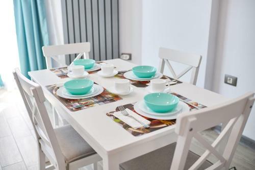 Rise And Shine Apartments Spa N Pool Alezzi Beach Resort
