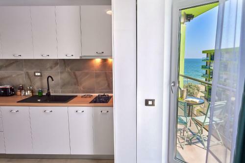 Rise And Shine Apartments Spa N Pool Alezzi Beach Resort